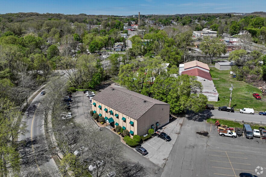 More Photos Of 10 Little Britain Rd, Newburgh Medical For Lease
