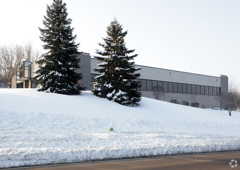 More Photos Of 501 Cliff Rd E, Burnsville Office For Sale