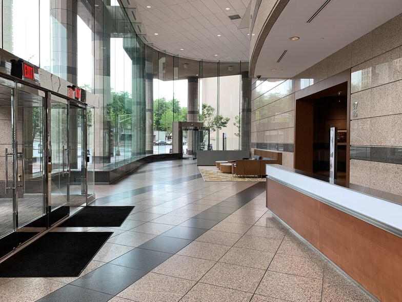 More Photos Of 511 Union St, Nashville Office For Lease