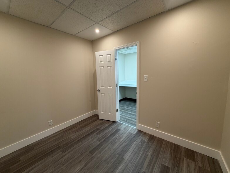 More Photos Of 4811 Trousdale Dr, Nashville Freestanding For Lease