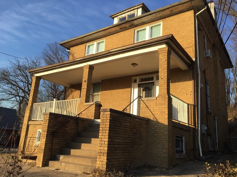 More Photos Of 3938 Benning Rd NE, Washington Office Residential For Sale