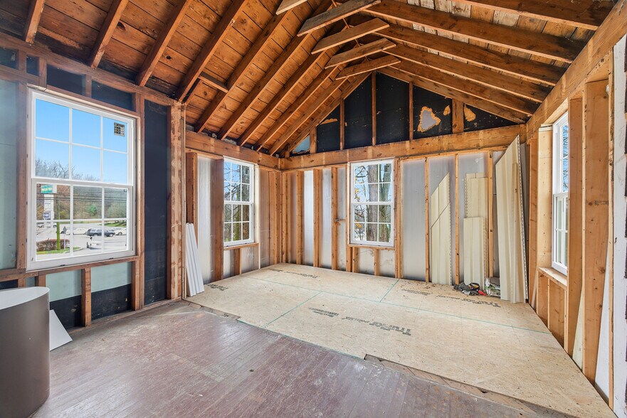 More Photos Of 2879 Wildwood Road Ext, Allison Park Office For Lease