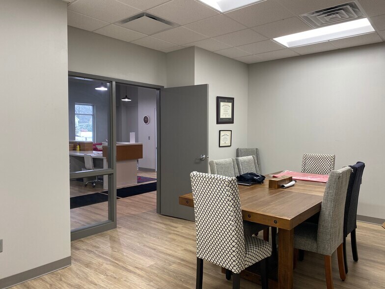 More Photos Of 6031-6045 Transit Rd, East Amherst Unknown For Lease