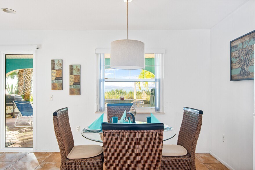 More Photos Of 217 Casey Key Rd, Nokomis Specialty For Sale