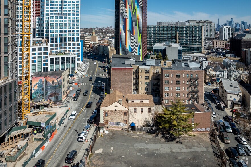 Primary Photo Of 510 Summit Ave, Jersey City Restaurant For Sale