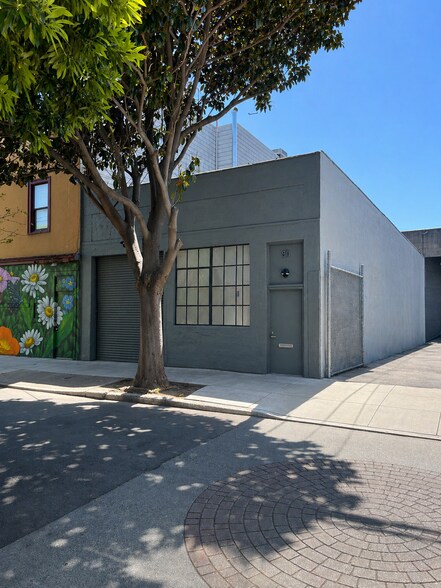More Photos Of 90 Moss St, San Francisco Warehouse For Lease
