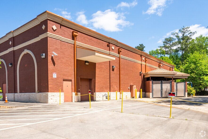 More Photos Of 1900 Scufflegrit Rd, Marietta Drugstore For Sale