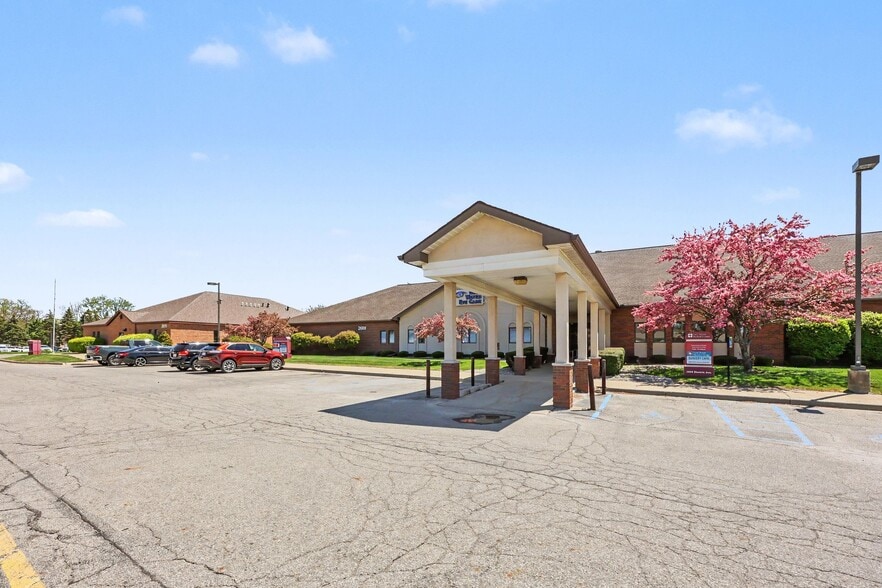 More Photos Of 2609 Electric Ave, Port Huron Medical For Sale