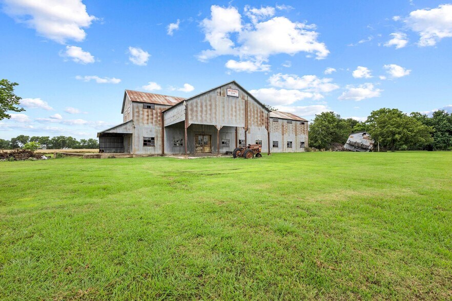 More Photos Of 4571 FM 68, Gober Specialty For Sale