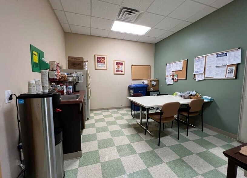 More Photos Of 464 Boston Post Rd, Orange Storefront Retail Office For Lease