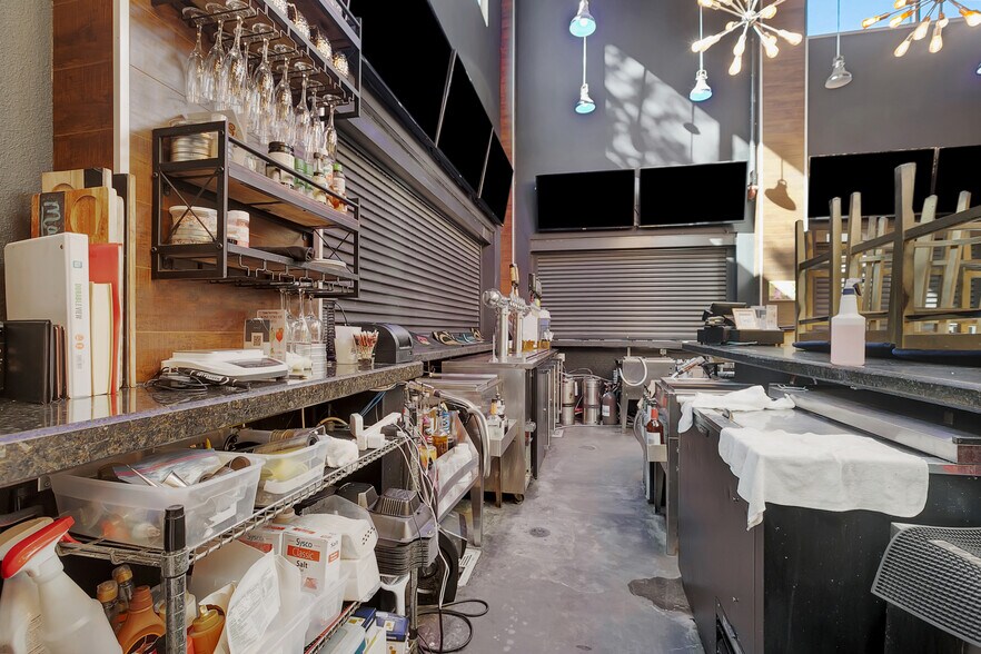 More Photos Of 122 S Howard Ave, Tampa Restaurant For Lease