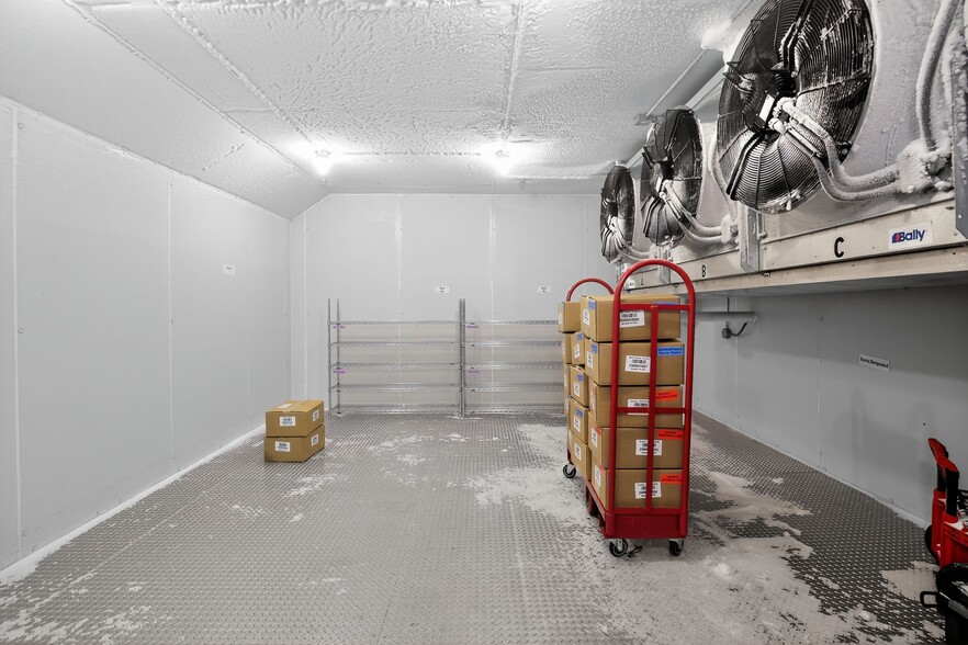 More Photos Of 175 Hawley St, Marquette Medical For Sale