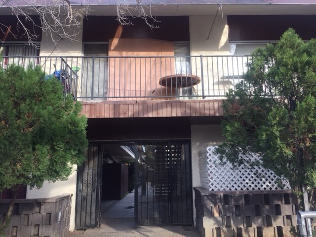 More Photos Of 6666 Darby Ave, Reseda Apartments For Sale