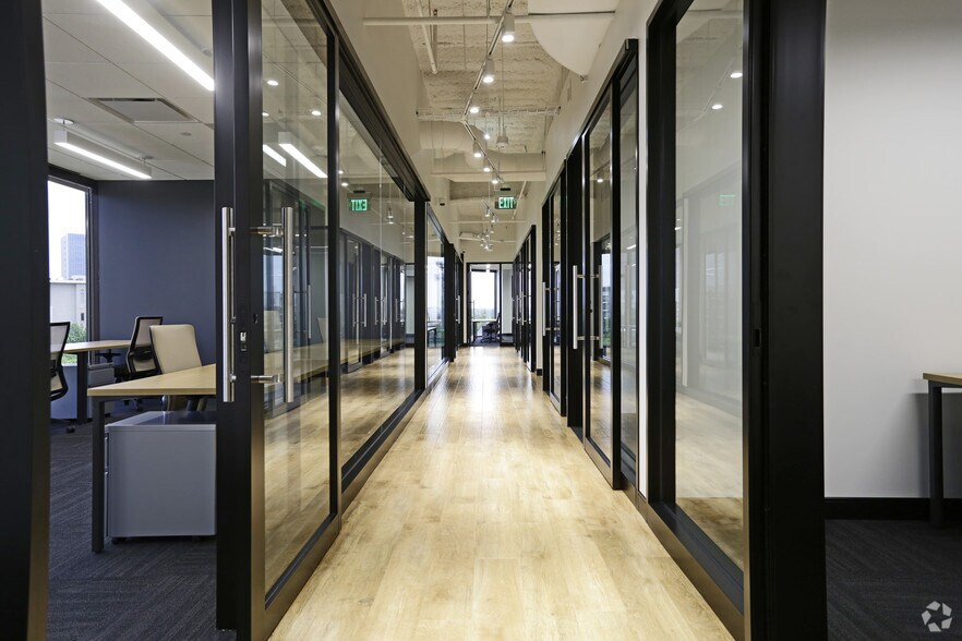 More Photos Of 3232 McKinney Ave, Dallas Office For Lease