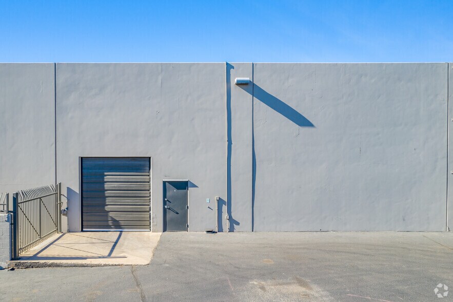 More Photos Of 1140 W Alameda Dr, Tempe Warehouse For Lease