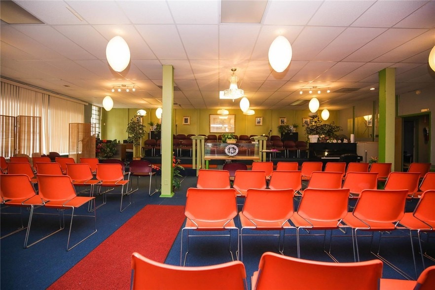 More Photos Of 2600 N Florissant Ave, Saint Louis Flex For Sale
