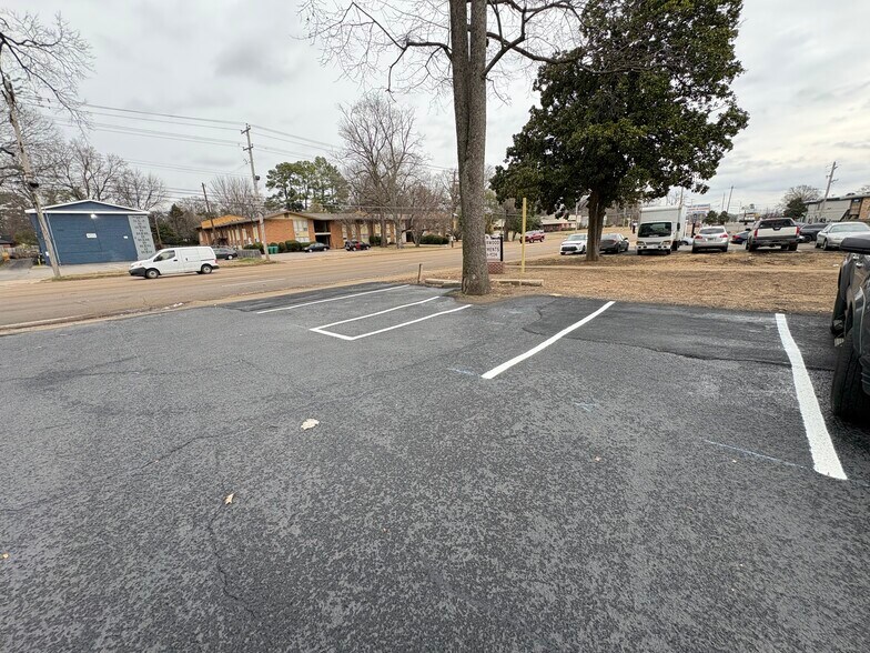 More Photos Of 4015 Summer Ave, Memphis Apartments For Sale