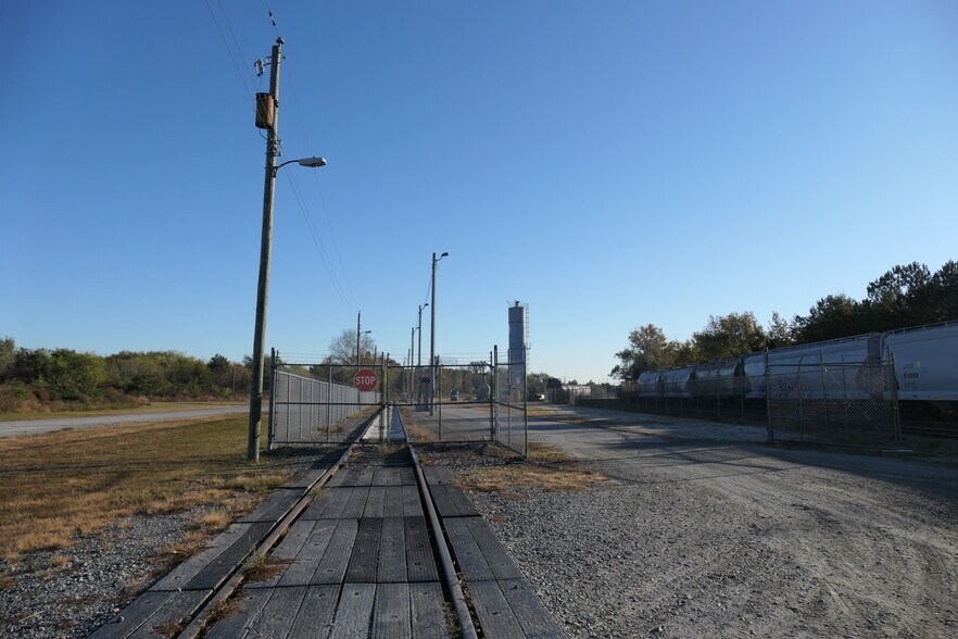 More Photos Of 800 Constitution Ave, Portsmouth Land For Lease