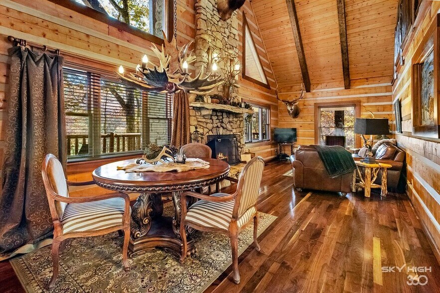 More Photos Of 3134 E Van Buren, Eureka Springs Hotel For Sale