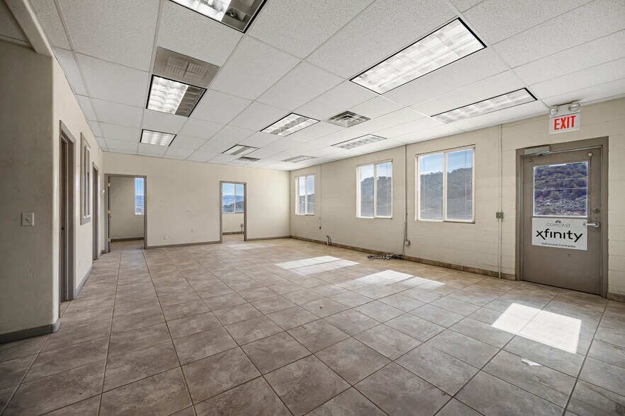 More Photos Of 2001 County Road 319, Rifle Warehouse For Lease