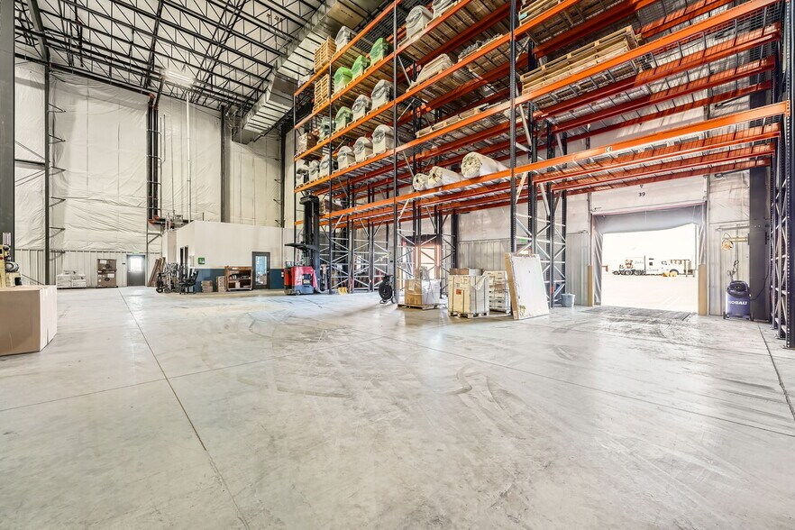 More Photos Of 7019 S Jordan Rd, Centennial Warehouse For Lease
