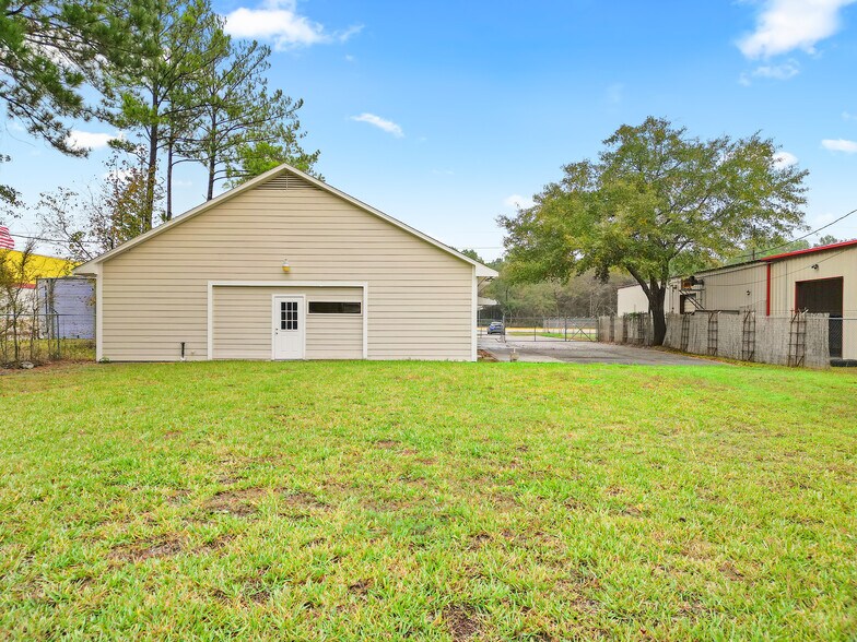 More Photos Of 7407 Fm-1488, Magnolia Medical For Lease