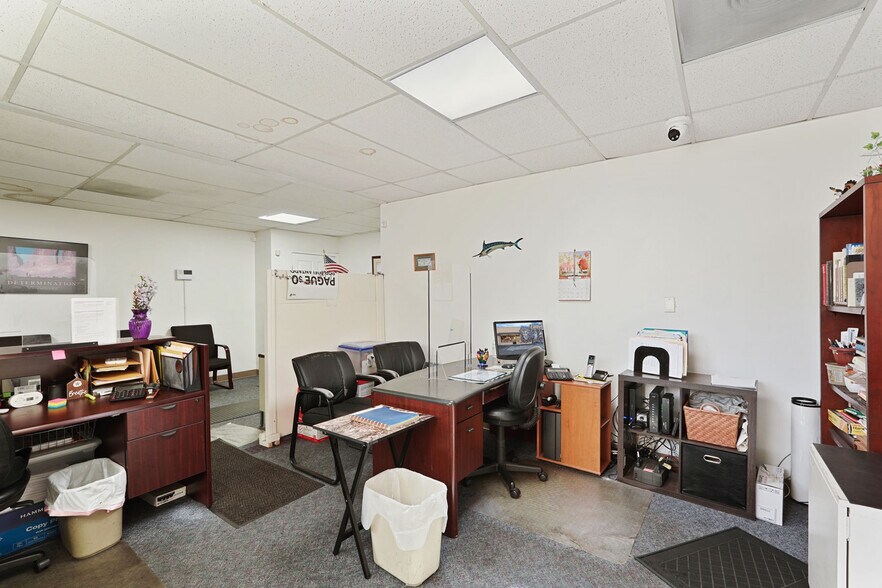 More Photos Of 304 W Harding Way, Stockton Office For Sale
