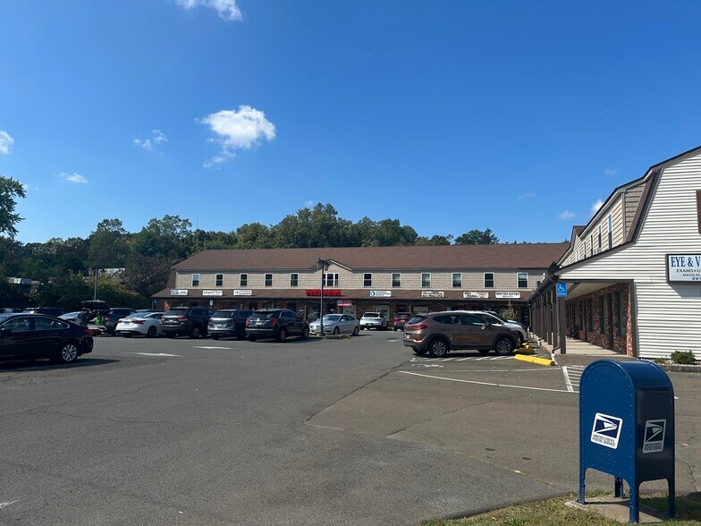 More Photos Of 1085-1113 S Main St, Cheshire, Ct, Cheshire Storefront Retail Office For Lease