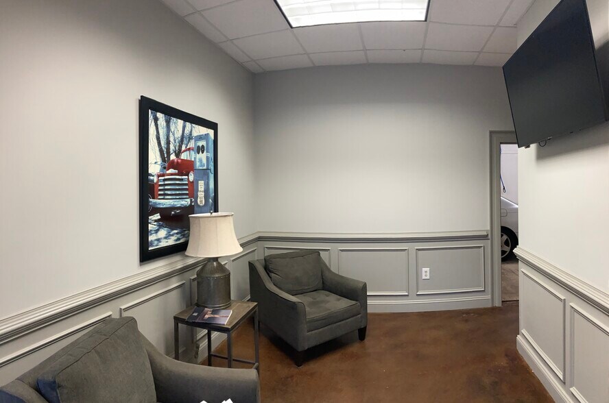 More Photos Of 470 Highway 155 S, McDonough General Retail For Sale