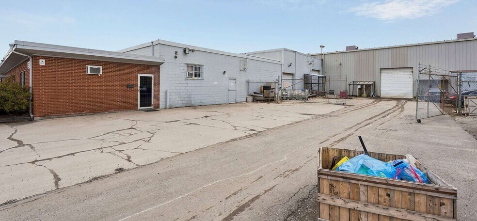 More Photos Of 51 Covington St, Hamilton Warehouse For Sale