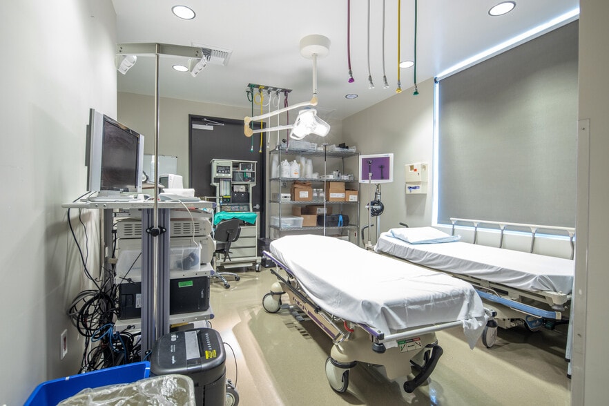 More Photos Of 113 Waterworks Way, Irvine Medical For Sale