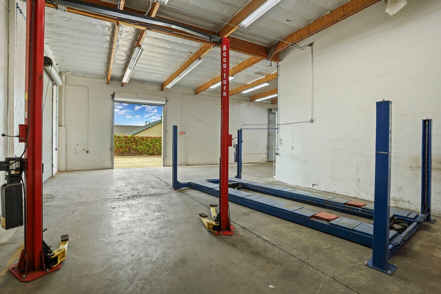 More Photos Of 7711 Murray Dr, Stockton Flex For Sale