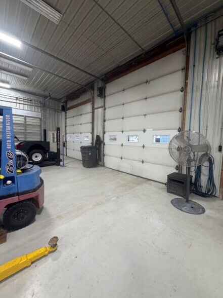 More Photos Of 6360 Dean Pky, Ontario Distribution For Sale