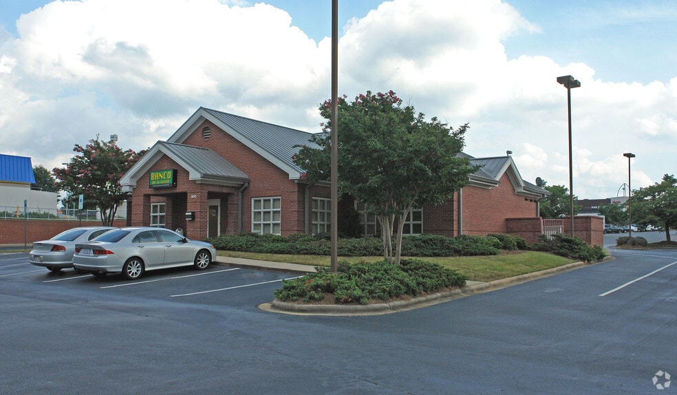 Primary Photo Of 800 E Arrowood Rd, Charlotte Bank For Sale