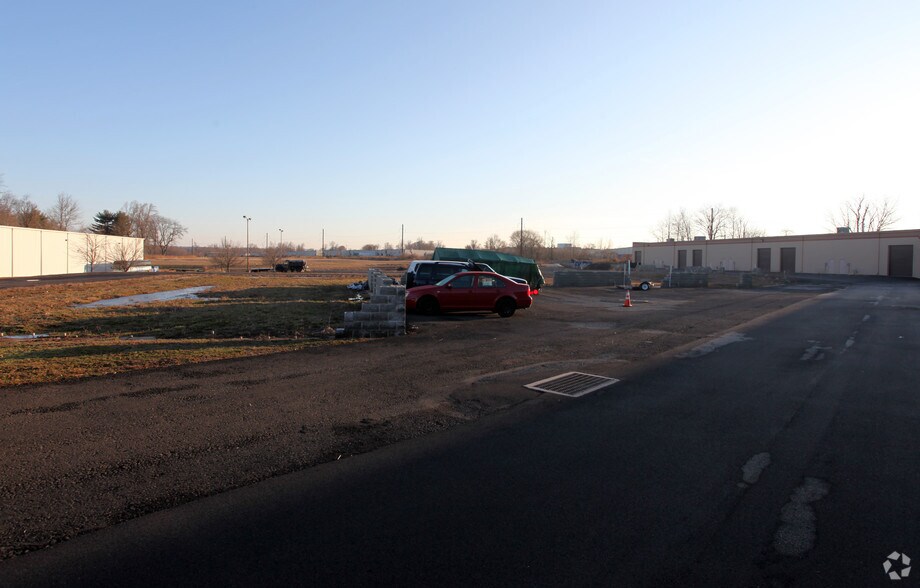 More Photos Of 401-406 Camars Dr, Warminster Township Warehouse For Sale