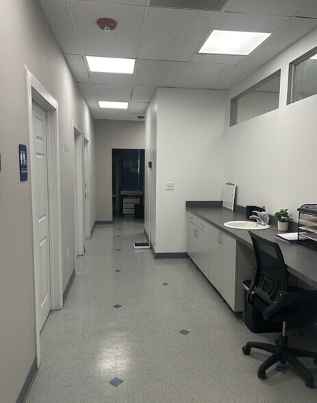 More Photos Of 469 S Cherry St, Denver Office For Sale