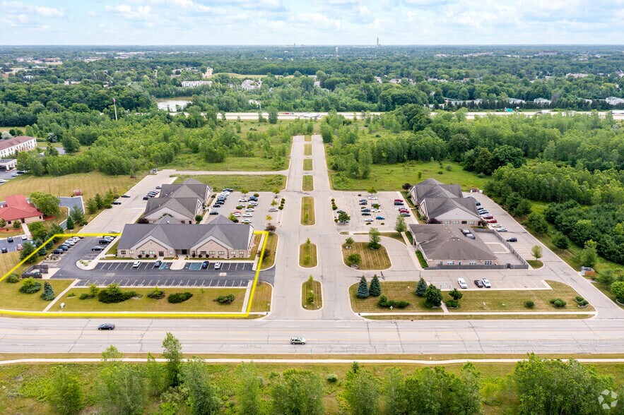 More Photos Of 8164 Executive Ct, Lansing Office For Lease