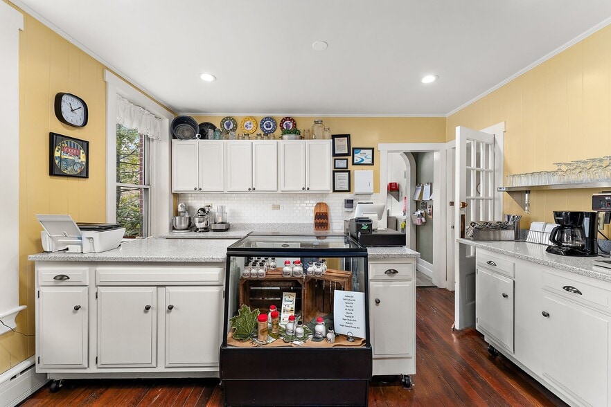 More Photos Of 106 Meyers Ave, Meyersdale Hospitality For Sale