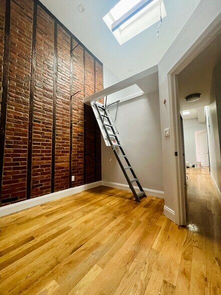 More Photos Of 197 Nassau Ave, Brooklyn Apartments For Sale