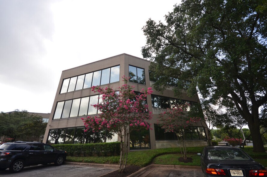 More Photos Of 6633 Hwy 290 E, Austin Office For Lease