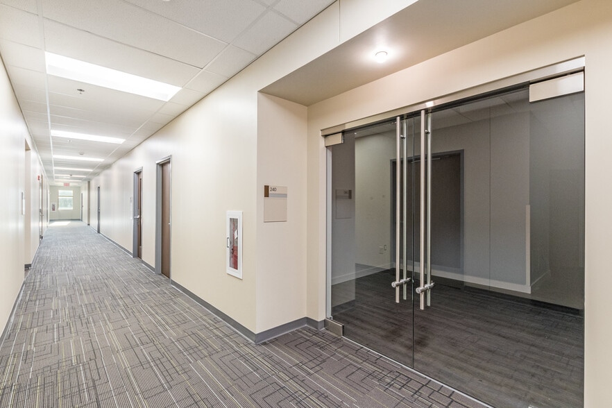 More Photos Of 24430 Stone Springs Blvd, Dulles Town Center Medical For Lease