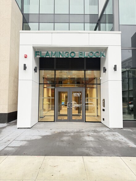 Primary Photo Of 13675 107A Av, Surrey Apartments For Lease