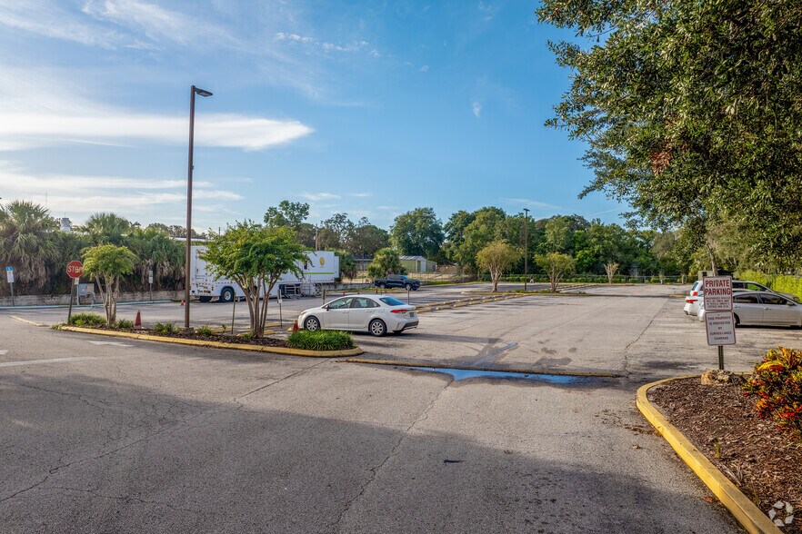 More Photos Of 6388 Silver Star Rd, Orlando Medical For Lease