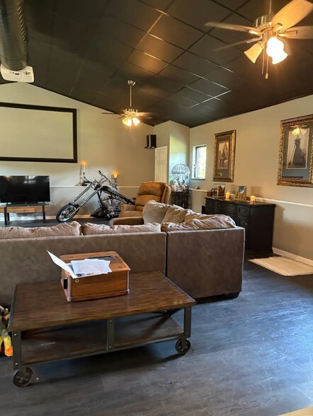 More Photos Of 1451 Mount Ulla Hwy, Mooresville Office For Sale