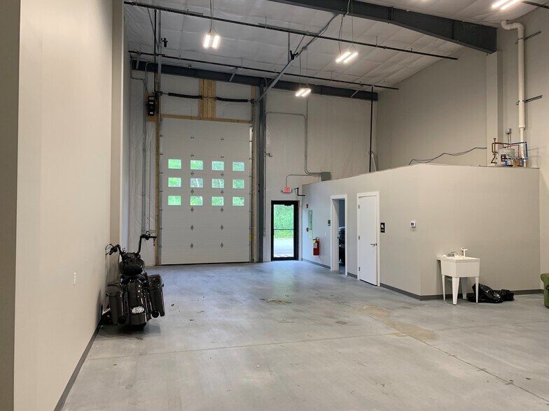 More Photos Of 51 Dynamic Dr, Scarborough Manufacturing For Sale