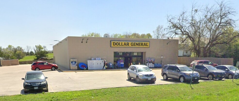 More Photos Of 122 S Hill St, Anderson General Retail For Sale