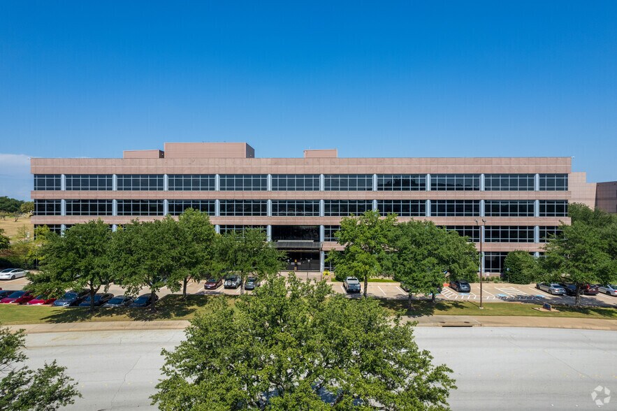 More Photos Of 4800 Overton Dr, Fort Worth Office For Lease