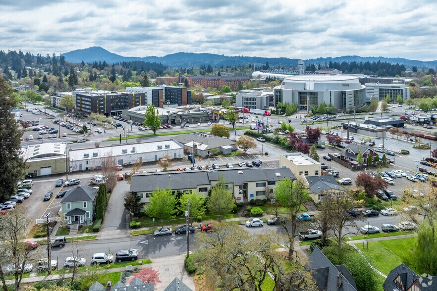 More Photos Of 1976 Garden Ave, Eugene Office For Sale