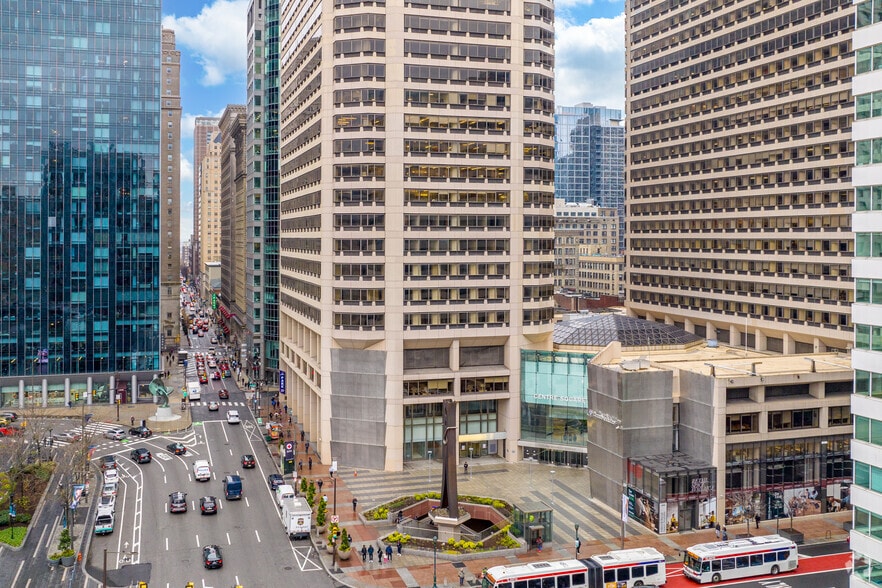 More Photos Of 1500 Market St, Philadelphia Office For Lease