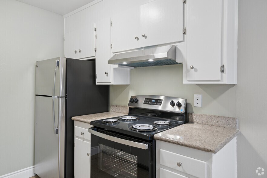 More Photos Of 2125 92nd Ave, Oakland Apartments For Sale